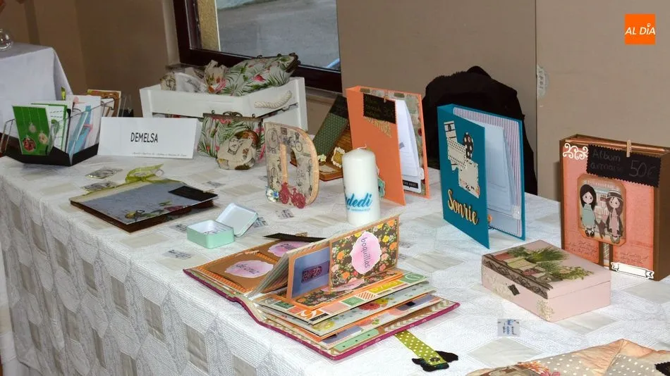 Foto 5 - Buen ambiente en el primer Mercado Navide&ntilde;o de Artesan&iacute;a de Hinojosa de Duero