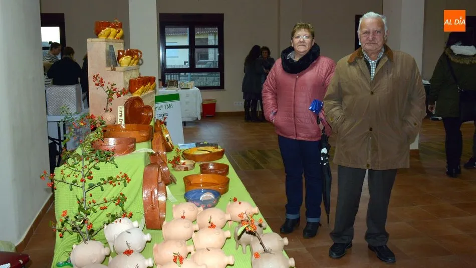 Foto 2 - Buen ambiente en el primer Mercado Navide&ntilde;o de Artesan&iacute;a de Hinojosa de Duero