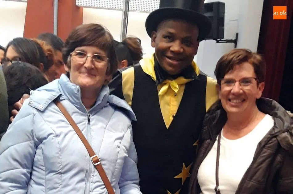 Foto 11 - Excelente espect&aacute;culo de magia y humor de Ra&uacute;l Camag&uuml;ey en Vitigudino  