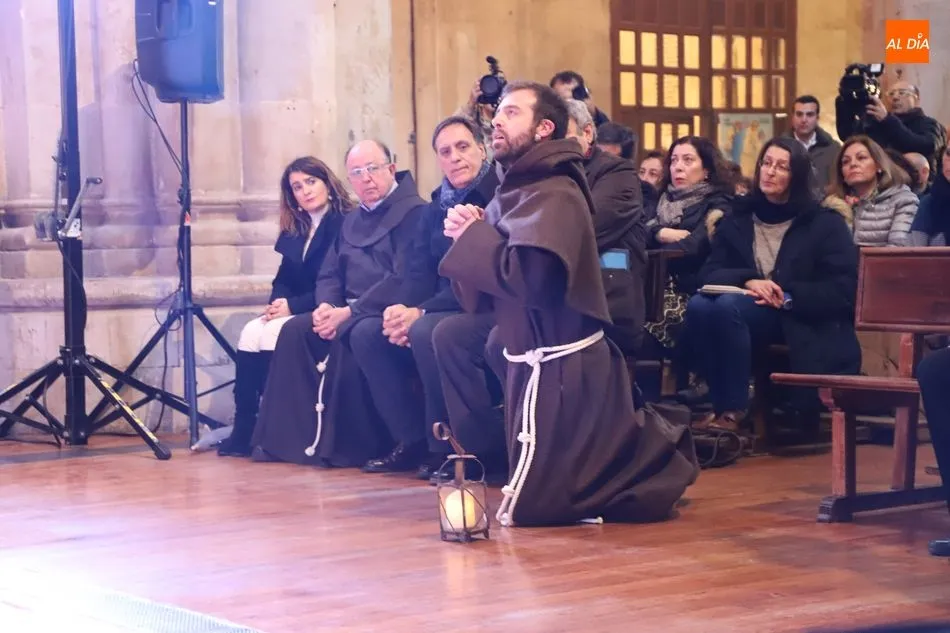 Foto 9 - Emocionante y emocionada Navidad Franciscana en la iglesia de San Mart&iacute;n