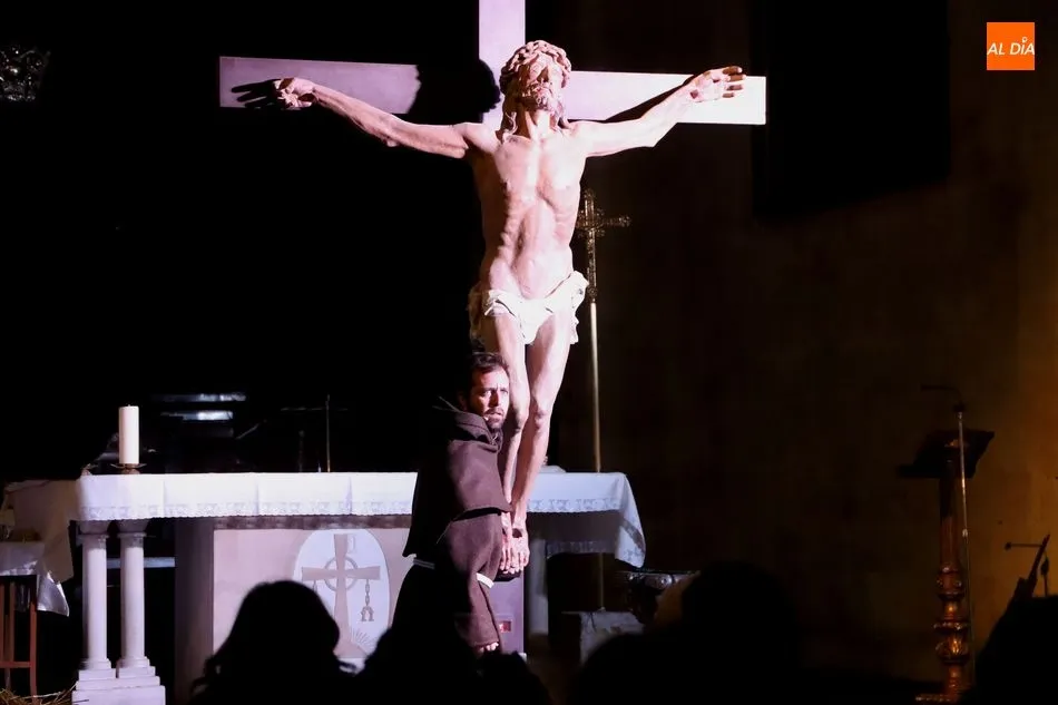 Foto 6 - Emocionante y emocionada Navidad Franciscana en la iglesia de San Mart&iacute;n