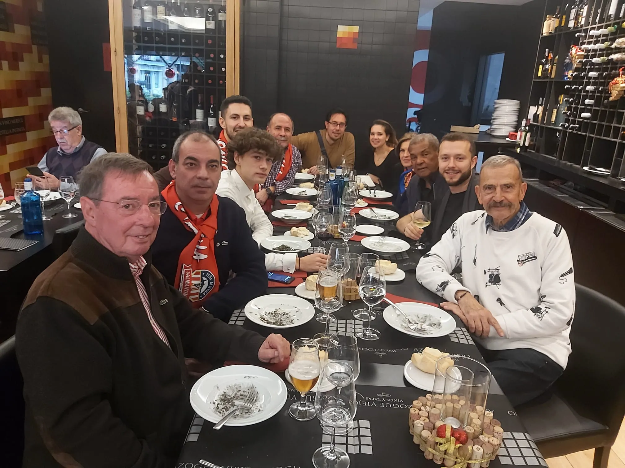 Foto 2 - La Pe&ntilde;a Atl&eacute;tica Salmantina celebra su aniversario con Luis Pereira