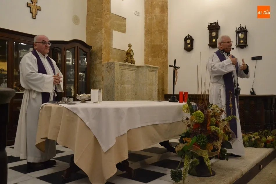 Foto 5 - Obispo T&eacute;llez celebra una misa especial con motivo del inminente nacimiento de Jes&uacute;s  