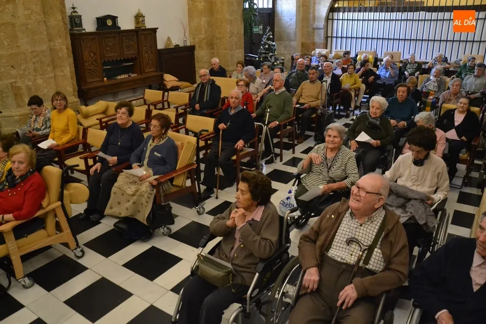 Obispo Téllez celebra una misa especial con motivo del inminente nacimiento de Jesús  