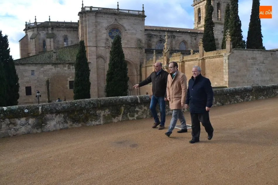 Finaliza la intervención en el adarve de la muralla  