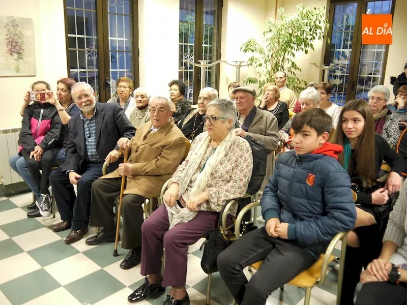 Foto 6 - Carbajosa homenajea a sus vecinos m&aacute;s longevos