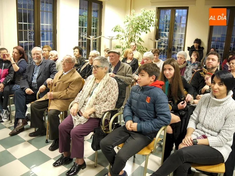 Foto 4 - Carbajosa homenajea a sus vecinos m&aacute;s longevos