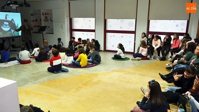 La sala infantil de la Biblioteca comenzaba este lunes la animación infantil a la lectura