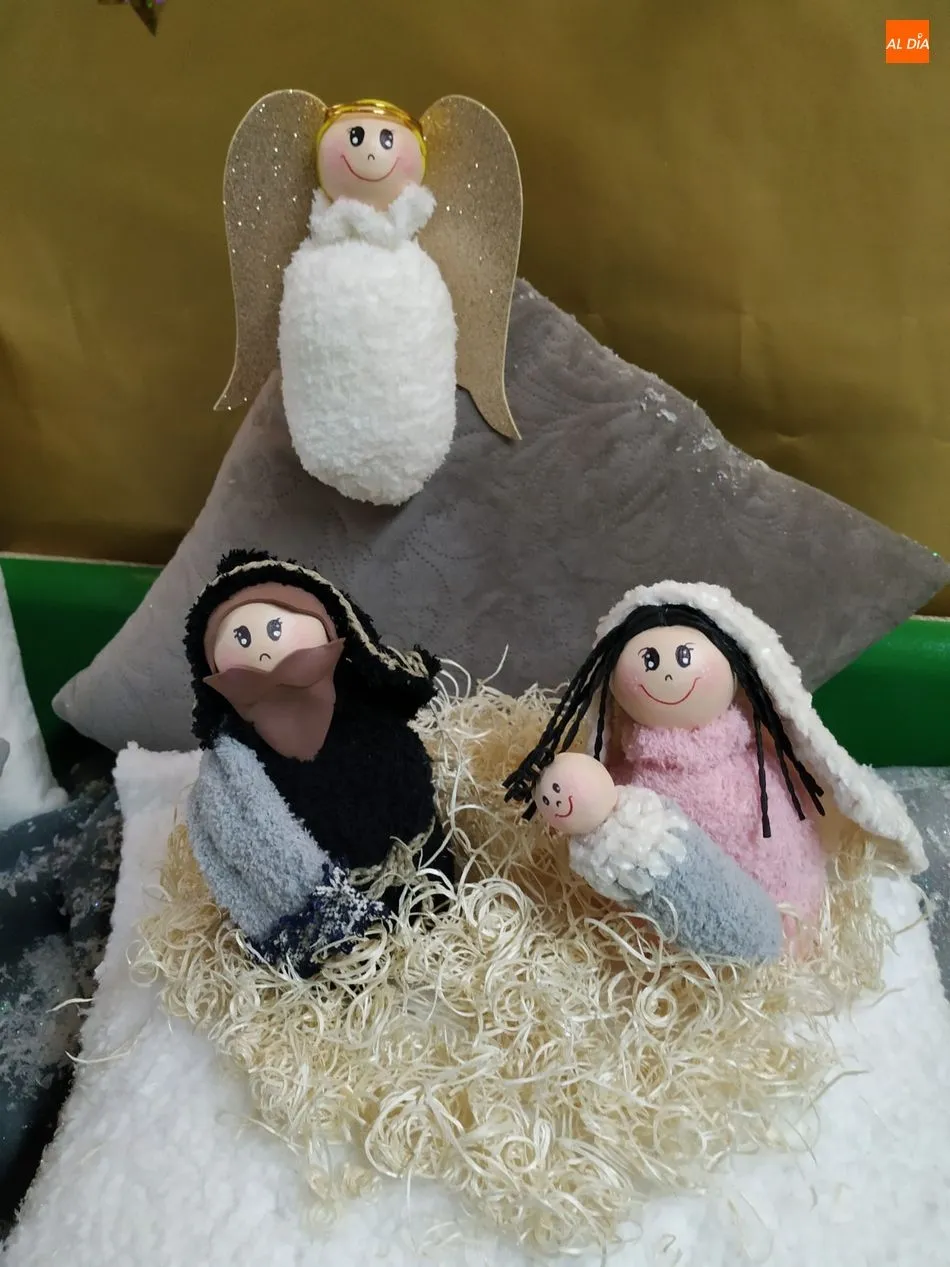 Foto 4 - Navidad en el aula hospitalaria del Hospital Cl&iacute;nico de Salamanca de la mano de Rosa y Raquel  