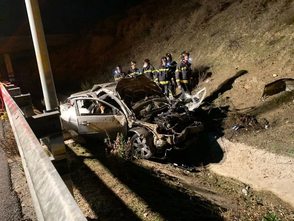 Vehículo accidentado en la M50 - @EMERGENCIASMAD