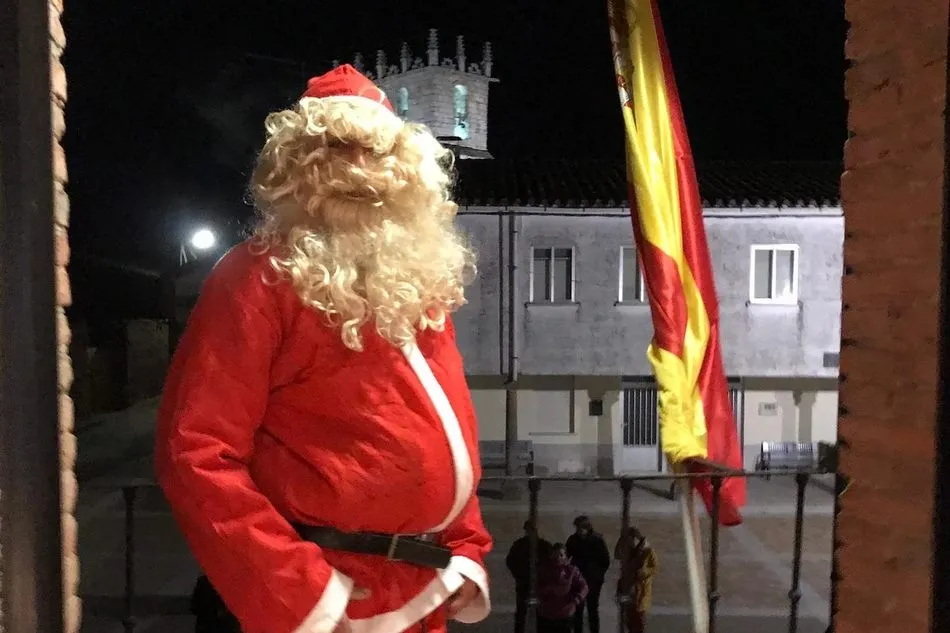 Foto 11 - Pap&aacute; Noel llena de ilusi&oacute;n Guadramiro con regalos para los ni&ntilde;os  