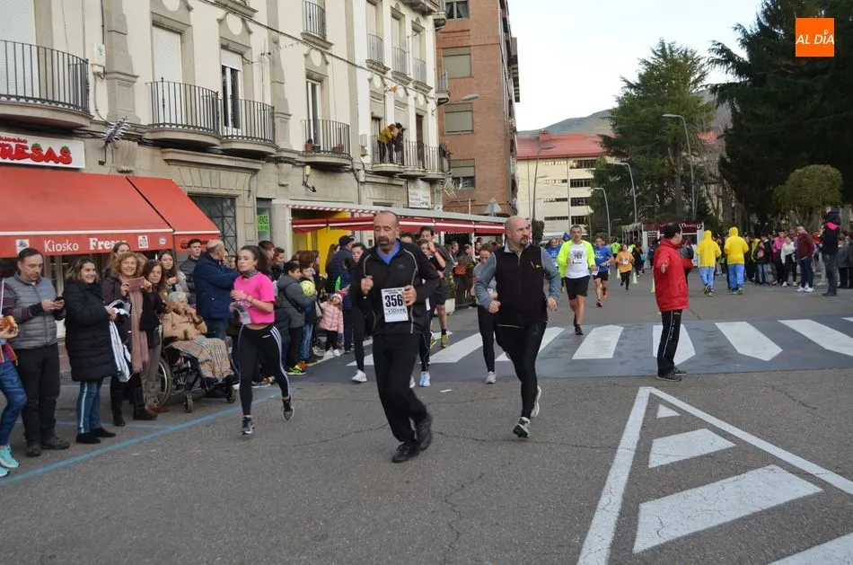 Foto 9 - Buen ambiente navide&ntilde;o en la tradicional Carrera del Pavo