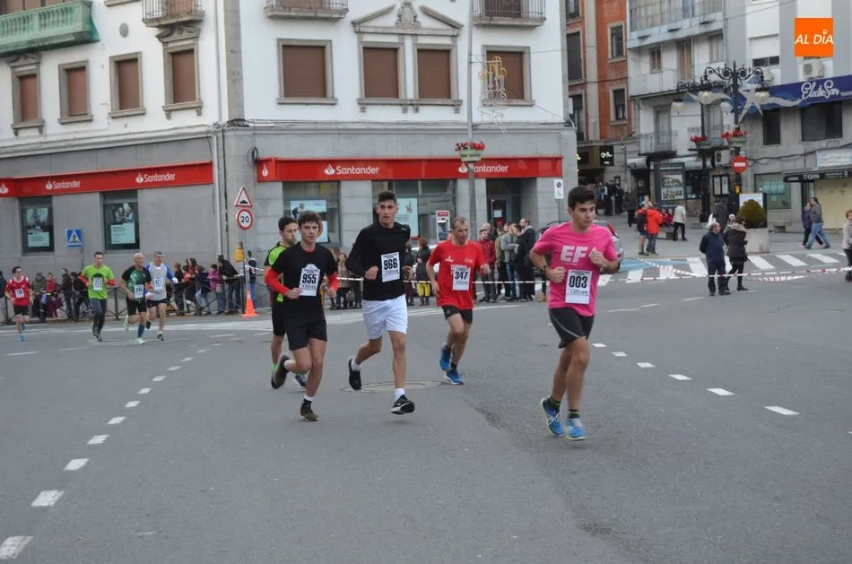 Foto 8 - Buen ambiente navide&ntilde;o en la tradicional Carrera del Pavo