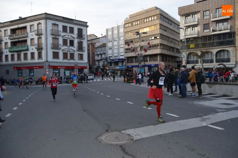 Foto 7 - Buen ambiente navide&ntilde;o en la tradicional Carrera del Pavo