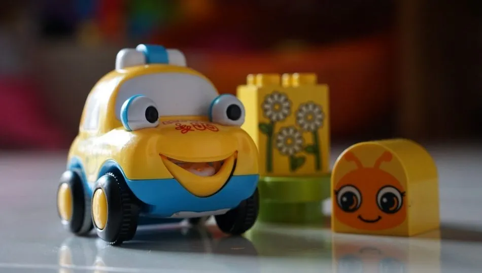 Los juegos o juguetes deben ser nuevos, no bélicos ni sexistas