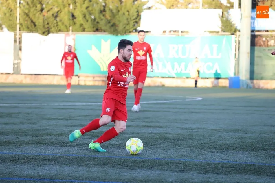 Foto 4 - El Santa Marta no puede doblegar al colista en el San Casto (0-0)