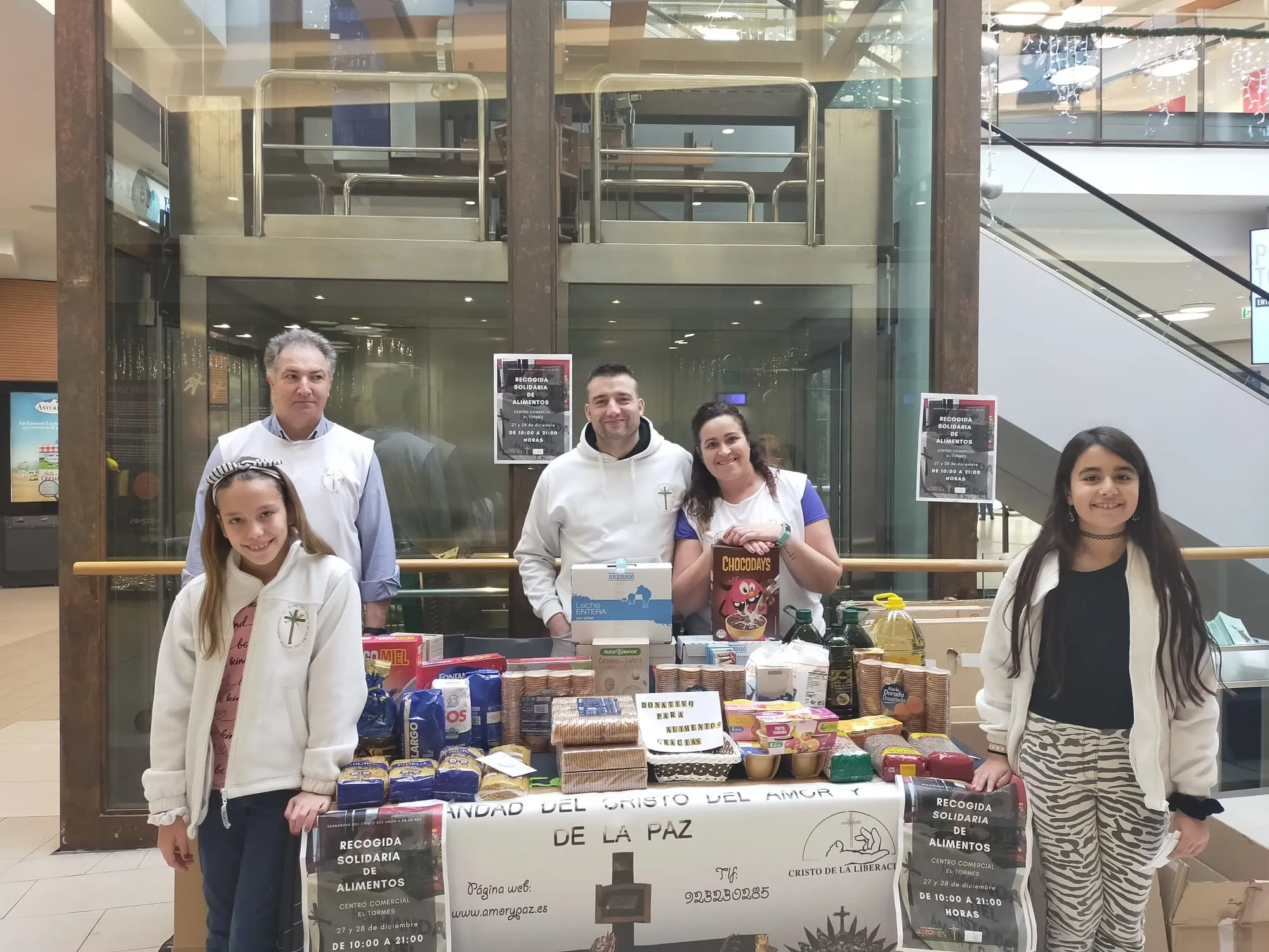 La recogida de alimentos se ha realizado en el Centro Comercial El Tormes
