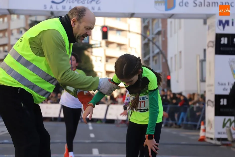 Foto 5 - La categor&iacute;a sub-12 de la San Silvestre Salmantina se salda con victoria para Gonzalo Bonal y...
