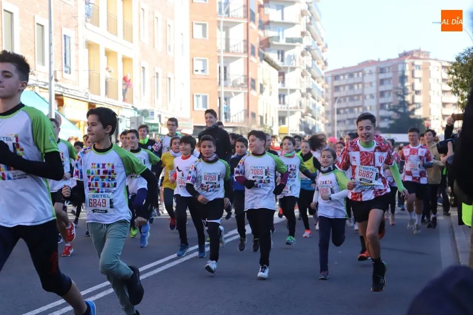 Foto 8 - Daniel L&oacute;pez y Julia Pe&ntilde;a vencen en la modalidad sub-16 de la San Silvestre Salmantina  