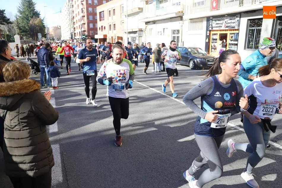 Foto 11 - Jorge Blanco y Gema Mart&iacute;n se coronan vencedores de la San Silvestre Salmantina