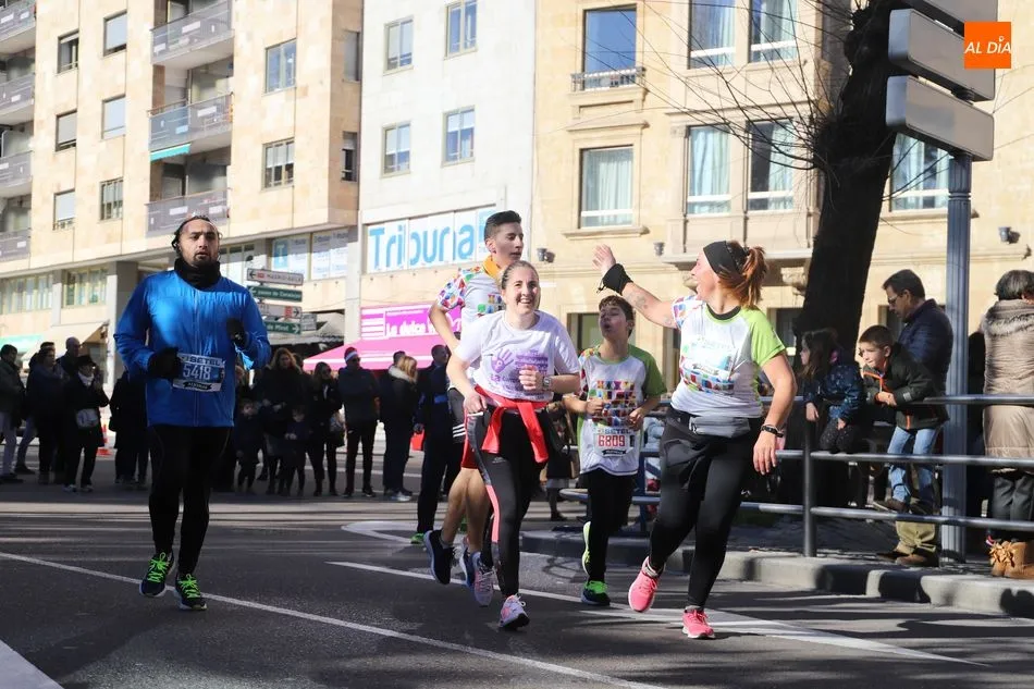Foto 8 - Jorge Blanco y Gema Mart&iacute;n se coronan vencedores de la San Silvestre Salmantina