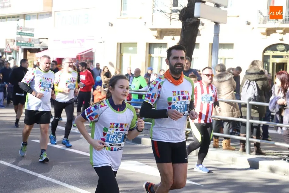 Foto 6 - Jorge Blanco y Gema Mart&iacute;n se coronan vencedores de la San Silvestre Salmantina