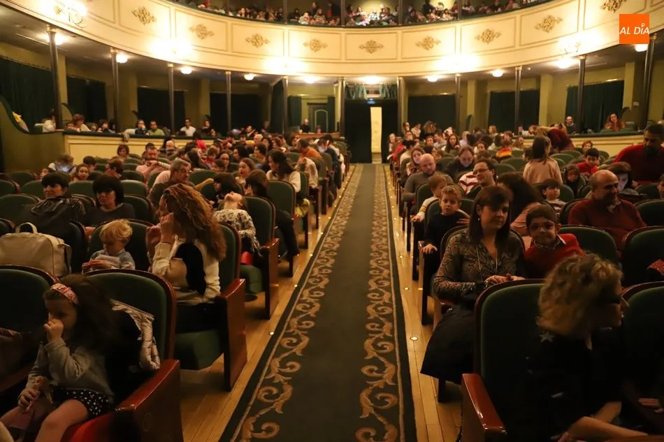 Foto 2 - Diversi&oacute;n a raudales con el &lsquo;Encuentracuentos&rsquo; en el Teatro Liceo