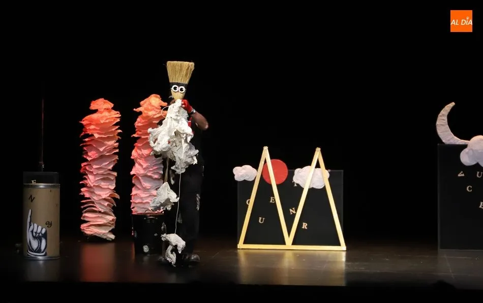 Foto 5 - Diversi&oacute;n a raudales con el &lsquo;Encuentracuentos&rsquo; en el Teatro Liceo