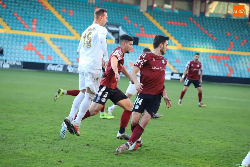 Foto 8 - El Salamanca UDS golea al Ribert en un competido amistoso (6-0)