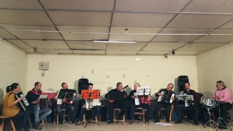 Foto 11 - La Asociaci&oacute;n Cultural &lsquo;El Molino&rsquo; nombra socios de honor a Ra&uacute;l D&iacute;az de Dios y El Mariquelo