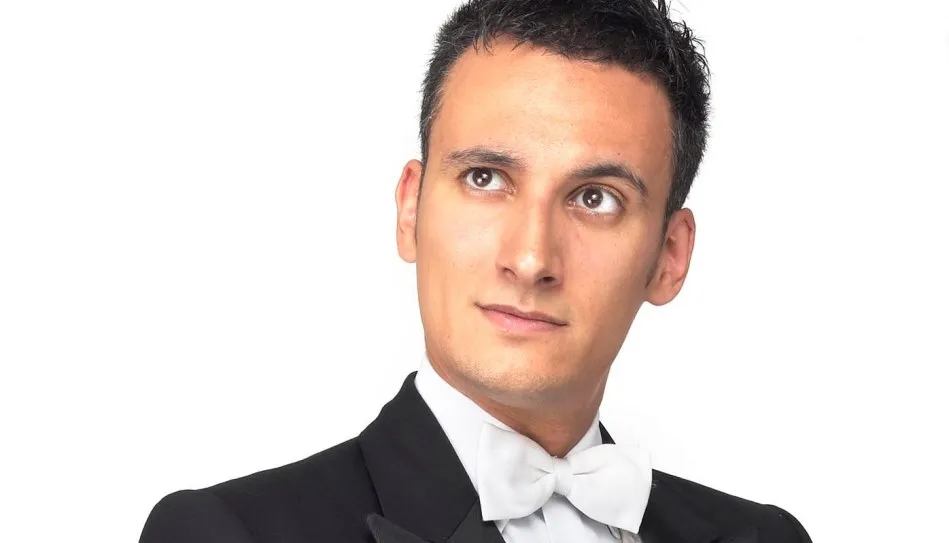 Esta gala es un espectáculo familiar conducido por el mago español Mag Lari