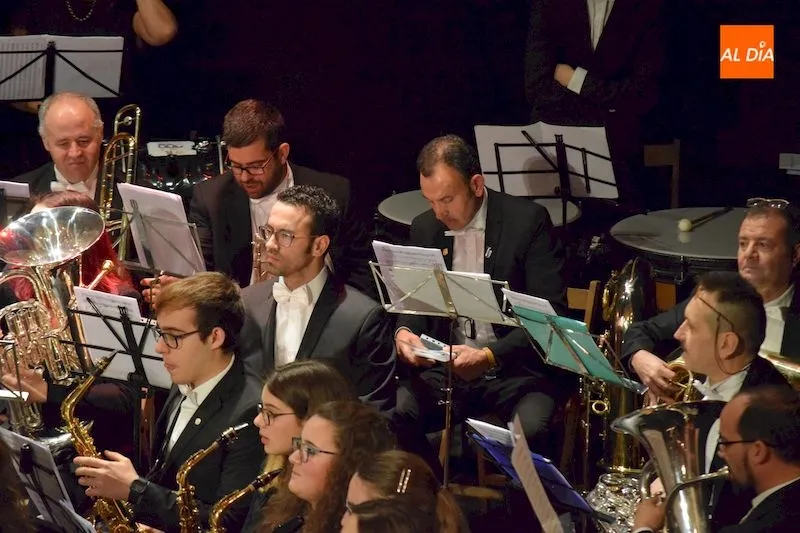 Foto 8 - La Banda de M&uacute;sica emociona en su concierto navide&ntilde;o