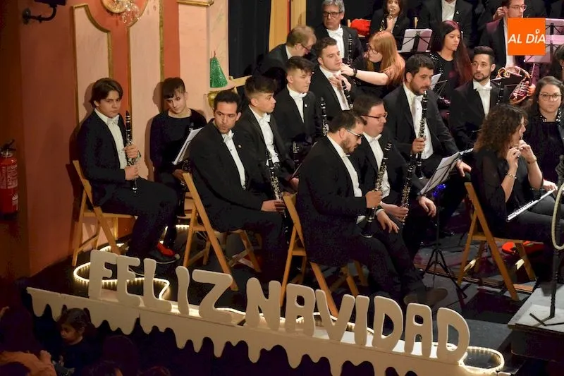 Foto 7 - La Banda de M&uacute;sica emociona en su concierto navide&ntilde;o