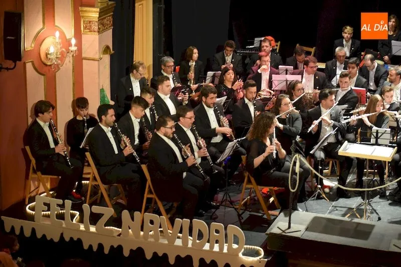 Foto 6 - La Banda de M&uacute;sica emociona en su concierto navide&ntilde;o