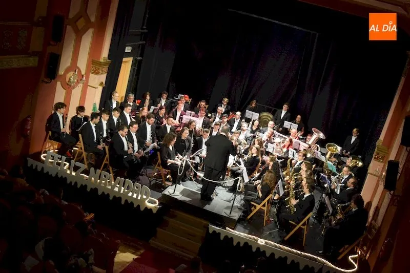 Foto 2 - La Banda de M&uacute;sica emociona en su concierto navide&ntilde;o