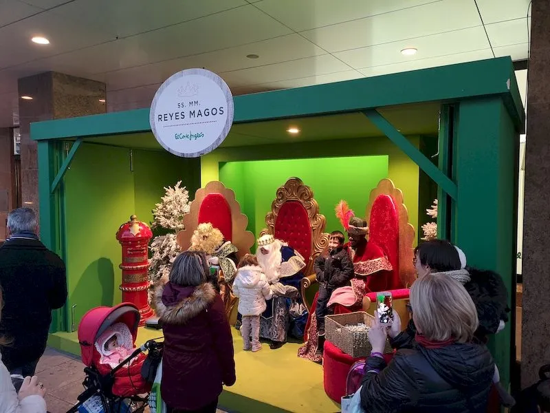 Los Reyes Magos estarán recibiendo a los más pequeños en el Corte Inglés