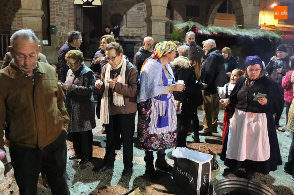 Foto 5 - Peque&ntilde;os y mayores celebran la Navidad en Villarino con un bel&eacute;n viviente  