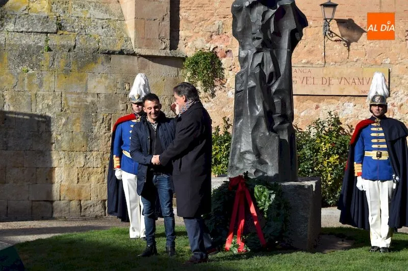 Foto 10 - Amen&aacute;bar muestra su admiraci&oacute;n por Unamuno: &ldquo;Ha dado sentido a mi vida en estos dos a&ntilde;os, es...