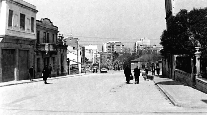 Foto 4 - La avenida de Campoamor y su gran dep&oacute;sito de agua