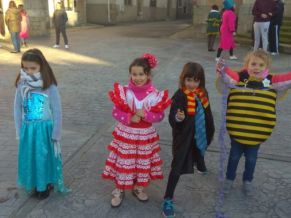 Foto 7 - En Mieza despiden el a&ntilde;o con una divertida San Silvestre por las calles del pueblo