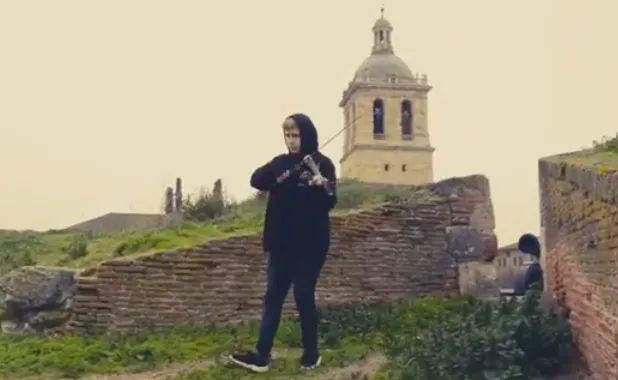 Bienvenida al 2020 desde las alturas de la mano del joven violinista Alejandro Ortega  