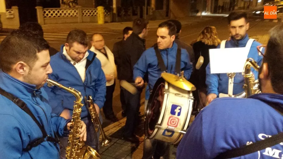 Foto 5 - Una tarde de nuevo muy musical dio paso a una &lsquo;eterna&rsquo; y g&eacute;lida Nochevieja  
