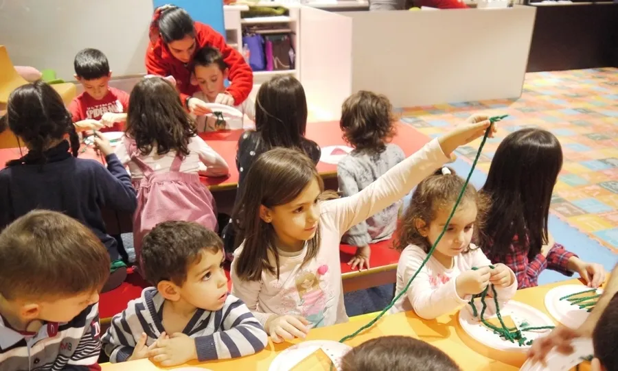 Foto 6 - Los talleres navide&ntilde;os contin&uacute;an en el Centro Comercial El Tormes hasta el s&aacute;bado
