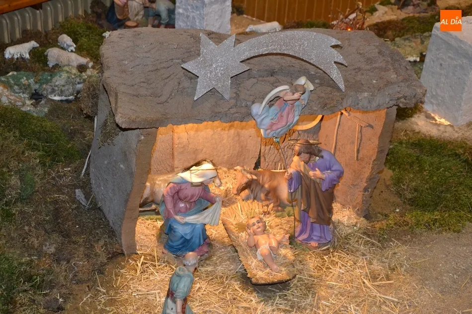 Foto 9 - As&iacute; luce el bel&eacute;n de la Parroquia de San Crist&oacute;bal  