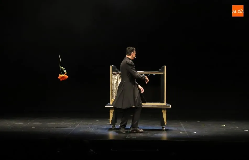 Foto 4 - La&nbsp;&lsquo;Gala con los mejores magos del mundo&rsquo; hacen las delicias de los salmantinos