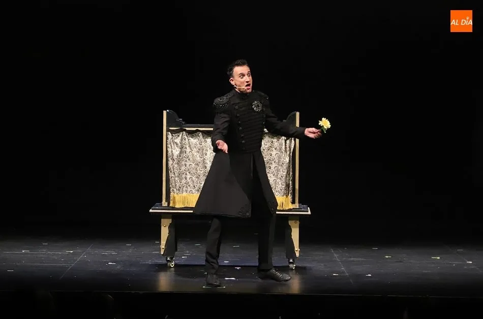 Foto 10 - La&nbsp;&lsquo;Gala con los mejores magos del mundo&rsquo; hacen las delicias de los salmantinos