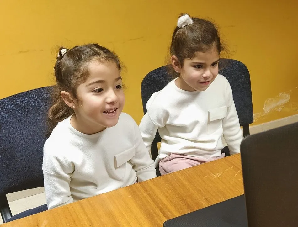 Foto 10 - Los Reyes Magos reciben la llamada de los ni&ntilde;os de la villa