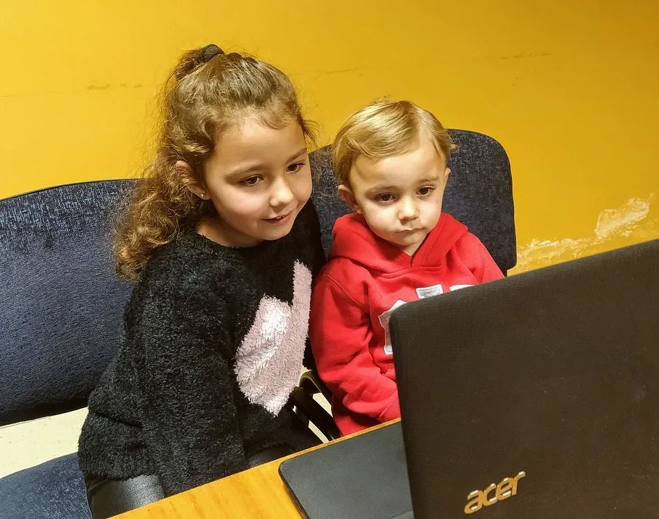 Foto 9 - Los Reyes Magos reciben la llamada de los ni&ntilde;os de la villa