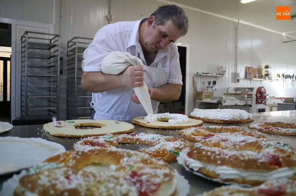 Foto 11 - El rosc&oacute;n de Pasteler&iacute;a la Teresiana ya endulza el comienzo del a&ntilde;o