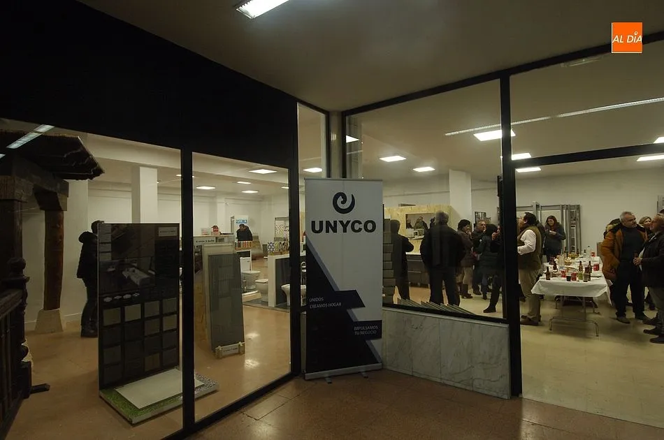 Foto 9 - SOPAM&nbsp;inaugura su exposici&oacute;n de material de ba&ntilde;o y construcci&oacute;n en pleno coraz&oacute;n de la Ciudad  
